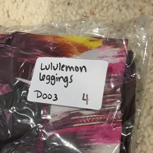 Lululemon Maroon Purple Cropped Leggings Sz 4 w/ Flaw 21” Inseam - Picture 10 of 10